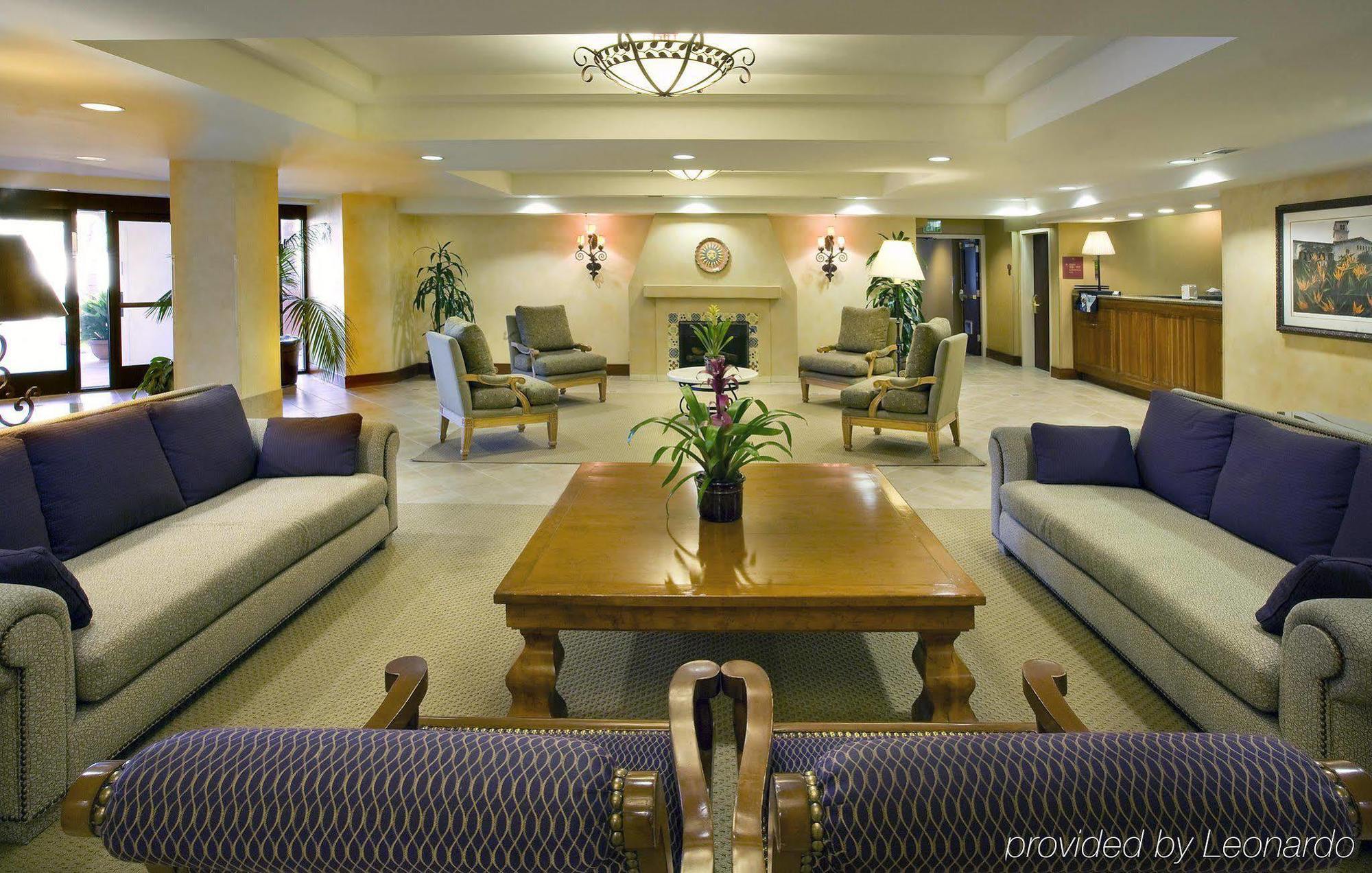 Hampton Inn San Diego/Del Mar Interior photo